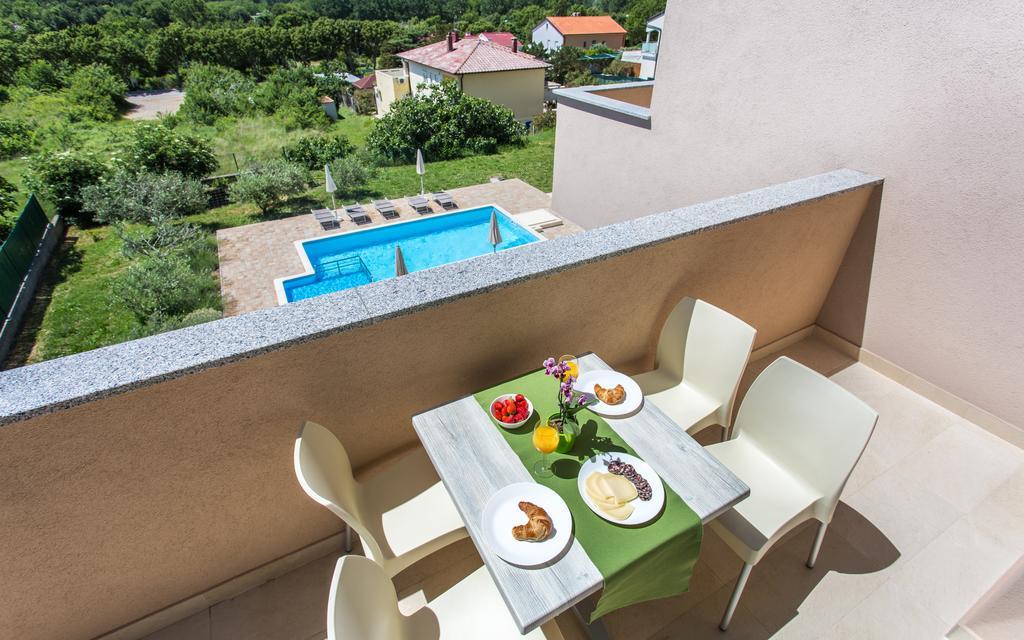 Apartments Viktorija Башка Экстерьер фото